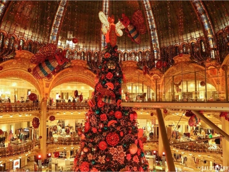 Les grands magasins parisiens à l’approche de Noël : une tradition&nbsp;féerique